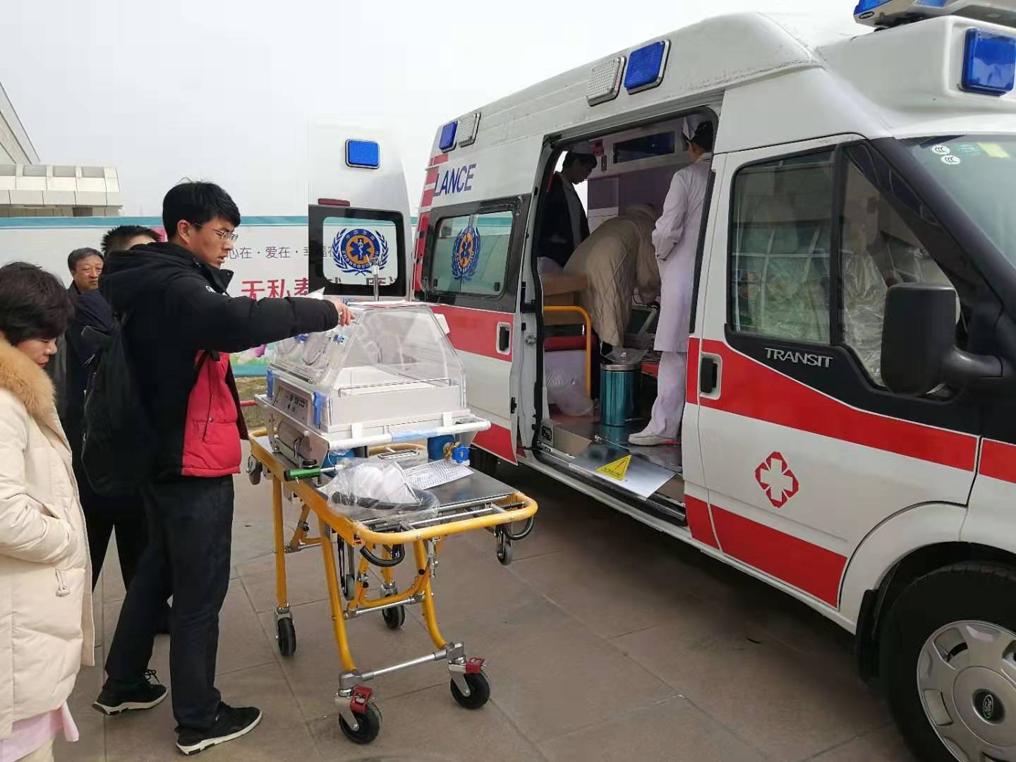 白玉县救护车转院