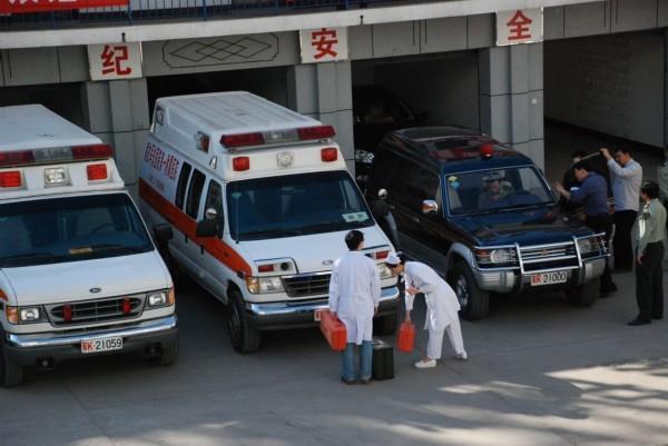 白玉县救护车转院